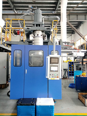 Extrusion Jerry Can Blow Molding Machine 40L Plastic Cooler Box Accumulator Type