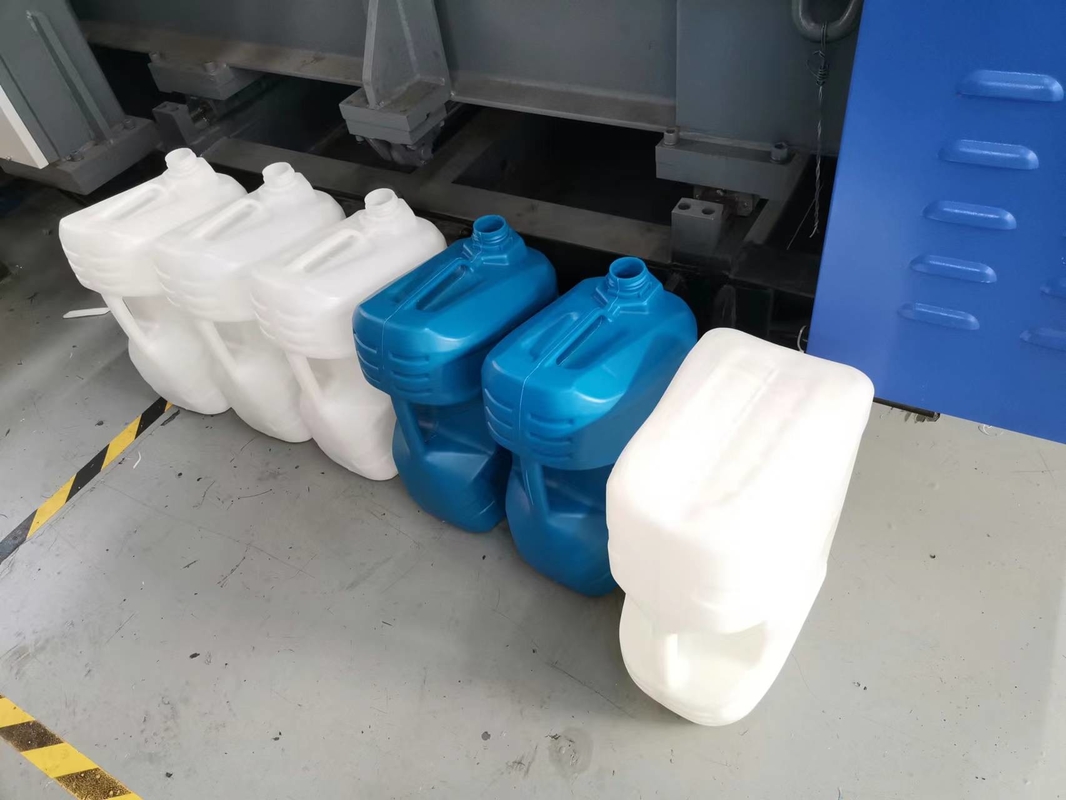HDPE Drums Extrusion Blow Molding Machine 20L 25L 50L Jerry Can Stackable